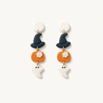 Pair of witch hat earrings with pumpkins and tiny ghosts laid flat