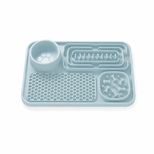 Alfombrilla de silicona para comida de mascotas con cuatro zonas