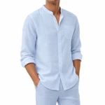 Busto di modello con camicia blu B dal colletto alla coreana