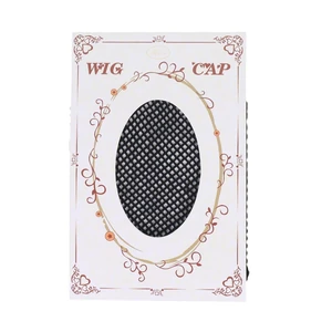 Fotografía original del gorro negro en su envase impreso