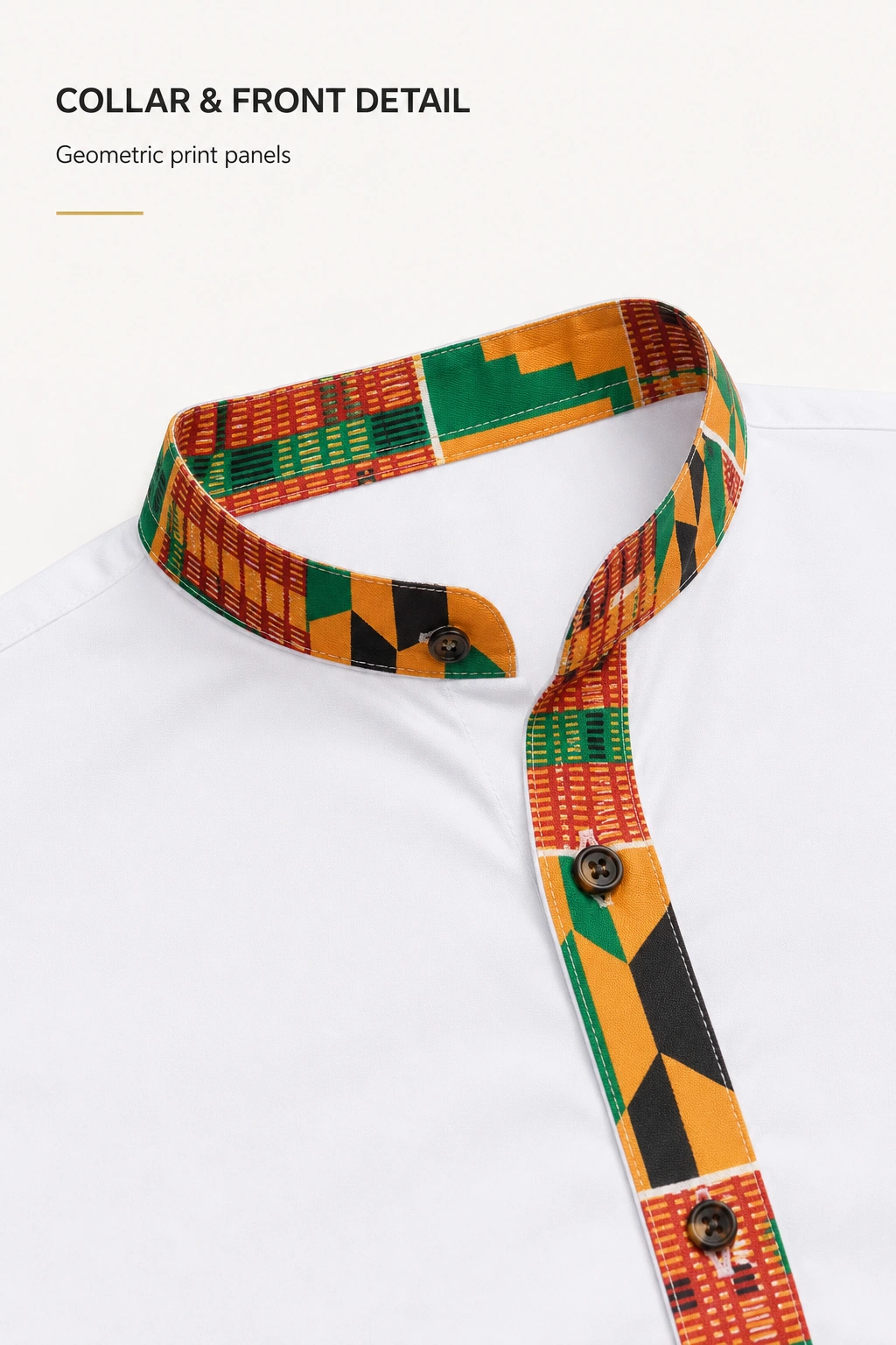 Primo piano del collo alla coreana e dell'abbottonatura della camicia bianca, con inserti geometrici stampati e bottoni scuri.