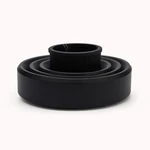 Difusor negro plegado con el conector corto estriado visible