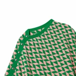 Damen-Poncho aus Acrylstrick mit Karomuster