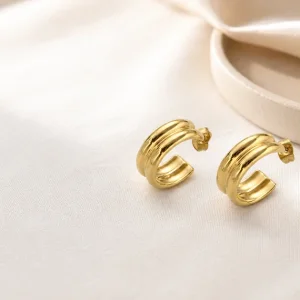 20mm Double-Ridge Stainless Steel Hoop Earrings: Size, Back and Styling Guide