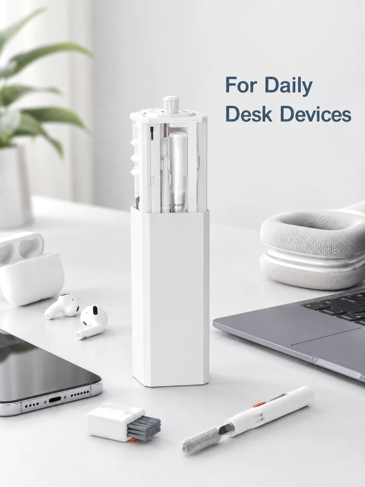 dry device cleaning kit for daily desk electronics