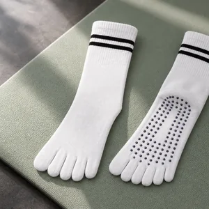 Cómo elegir calcetines de cinco dedos con puntos de agarre para yoga y pilates