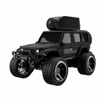 Mini SUV RC KF32 noir à quatre portes avec caméra sur le toit, sur fond blanc