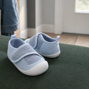 Zapatos de malla para bebé: tallas, materiales y compra
