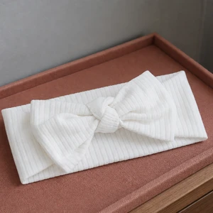 Diadema de canalé con lazo para bebé: colores, tallas y pedido