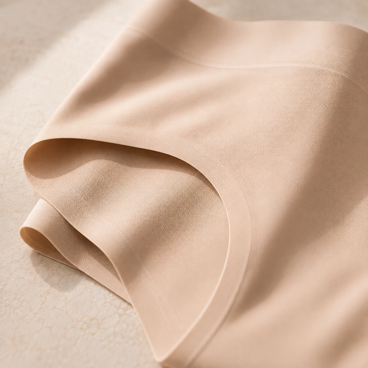 Detailbild für Nahtlose Damen-Slips mit mittlerer Taille