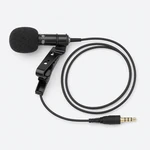 Vista superior del micrófono con pinza junto al cable en bucle y conector TRRS