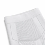 Elastic waistband and textured knit on thermal leggings